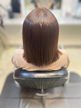 プルブ ストレートヘア