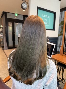 ルナバイルヴェール(LUNA by LeVert) オリーブ強めカラー