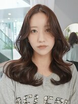 クム(kumu)&nbsp;韓国/くびれ巻き/レイヤー/縮毛矯正/前髪