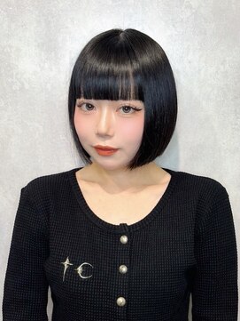 ルネラトーキョー(RUNERA TOKYO) ボブ ぱっつん 黒髪ボブ 前下りボブ