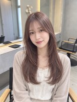ウト(Uto)&nbsp;ラベンダーグレージュ/レイヤーカット/韓国風/髪質改善/烏丸四条
