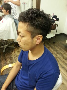 庵 ヘアー(hair) くるくるツーブロック