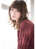 透明感のあるブラウン×くびれミディ【QUATRO】