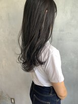 キチ(kichi.)&nbsp;[kichi.] ブリーチ無しアッシュ×ロングヘア