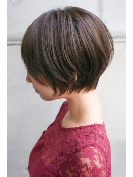 カライングドゥ(ing deux) 大人可愛い20代30代40代黒髪前下がりショートボブ丸みショート◎