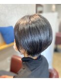 ショートボブ