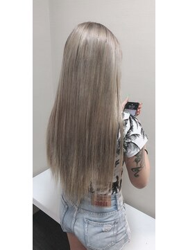 アルマヘア(Alma hair) プラチナブロンド