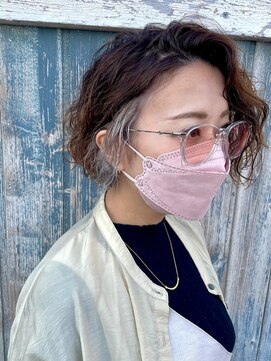 ヘルブラウ ヘアーデザイン(hellblau hair design) 髪質改善/インナーカラー/ハイトーン/デジタルパーマ/グレージュ