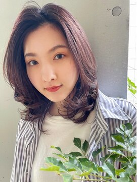 ビュートリアム 南青山(BEAUTRIUM) ミディアムレイヤー 前髪なしオフィスカジュアル 表参道30代40代