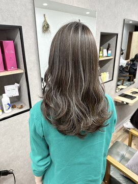 リベストバイジェービー 稲毛(li best. byjb) ピンクベージュ/インナーグレージュ/マチルダボブ/前髪【稲毛】