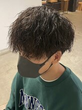 《*ラフな質感が人気のツイストスパイラルパーマ*》家でも簡単にサロンクオリティを再現＊[メンズパーマ]