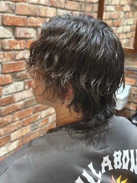 プレミアムバーバー 目黒店(PREMIUM BARBER produce by HIRO GINZA) サーフカール風センターパート