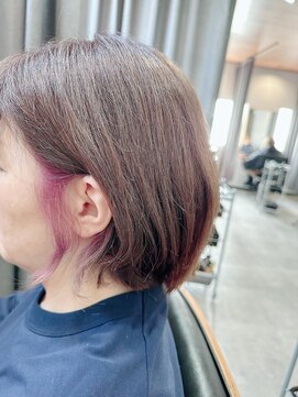 スリーバイザサロン(THREE by the salon) 春のイヤリングピンクカラー