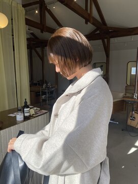 ミッケ(mikke) ブリーチなしベージュ×ボブ