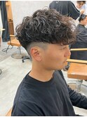 スパイラルパーマ/ツイストパーマ/メンズ/センターパート/波巻き