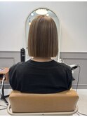 髪質改善縮毛矯正でコンパクトボブに◎脱白髪染で明るめカラーも