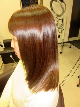 コアフィールフィス(COIFFURE fils) 抜け感カラーでナチュラルに