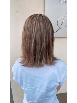 アーク エマーブル(Ark aimable) グレージュハイライト