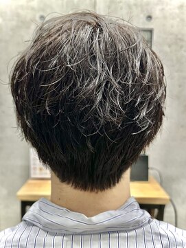 フイ 代々木(Hui) メンズ/アップバング/ツーブロックマッシュ/束感ショート波巻き