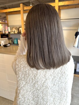 ジジ フルアヘッド(Gigi fullahead) まろやかベージュ