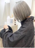 ケアブリーチ×ハイトーン×シルバーグレーカラー（表参道）