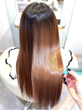 アンド ラ ブランシュ(&.La Blanche) レイヤーカット/オリーブベージュ/夏のヘアアレンジ/髪質改善