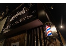 ディスイズザバーバー(This is The BarBer)の雰囲気（駐車場は店舗横３台・店舗隣歯医者さん横第２駐車場ございます。）