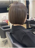 ボブ 丸み 内巻き ショート オリーブベージュカラー