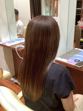 美容室ヒラトヤ 都南店 ハニーベージュ大人可愛い20代*ツヤ髪ストレートロング