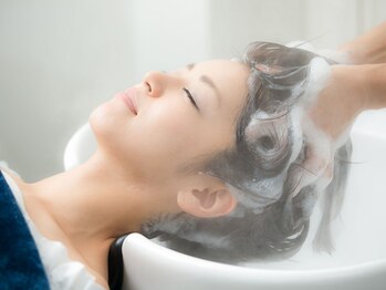 ナンバー ジェミカ 札幌(N° jemica)の写真/*ヘアデザインは健やかな頭皮と素髪から*ヘッドスパで贅沢なリラックスタイムをお約束します―。