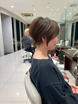 アース 栄店(HAIR&MAKE EARTH) earthショートレイヤーボブミルクティー丸みショートボブ