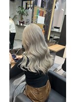 ラピス 大阪心斎橋店(Lapis)&nbsp;シルバー／ハイトーン／ダブルカラー／ギャルカラー／髪質改善