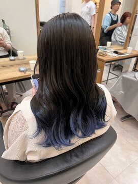 エリス ウメダ(Eliss umeda) グラデーションカラー×ブルーカラー