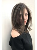 チャコールグレージュ白髪ぼかしハイライト