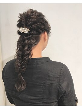 ヴァンクシー バイ ルナ(VANKCY by Luna) 長いけど、しっかりとまとめたくない、上げたくないって方に☆