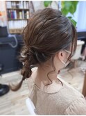 《ヘアアレンジ》ローポニー ミディアム 編みおろし風