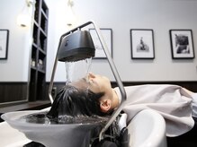 人気の頭浸浴ヘッドスパを完全個室でおくつろぎください。