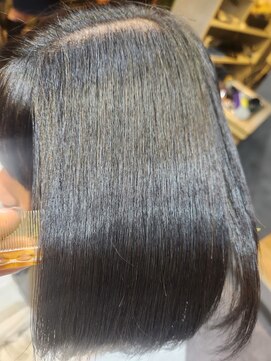 燈 美髪ショート