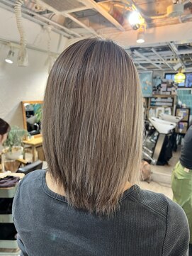 ロア インターナショナル 新宿店(LoA International) 【LoA】ハイライトバレイヤージュアッシュベージュグラデ