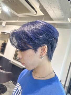 イリ 梅田(ili) 韓国普通毛流れセンターパート/ネイビーブルー