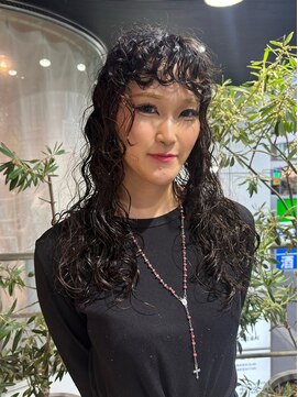 ヘアーアンドメイク ビス(HAIR&MAKE bis) ロングパーマ スパイラルパーマ 【kotomi】