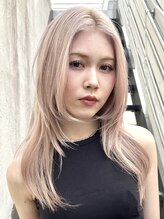 マスカリ(muscali) 星華,小顔,姫カットレイヤー,ホワイトブロンド