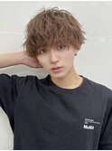 ツイスパマッシュ茶髪ミルクティー無造作ツーブロック