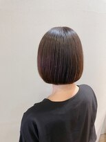 ヌーク(NUUK) 白髪ぼかし×ナチュラルボブ