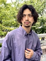 センターパートニュアンスパーマツーブロックメンズマッシュ