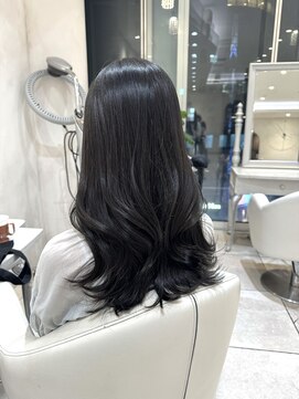 ザックラフィネ(ZACC raffine) グレーベージュ/黒髪スタイル/レイヤーロング