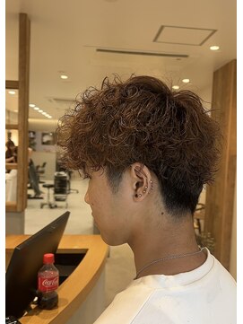 シアン 矢場町店(CYAN.) メンズブリーチパーマ