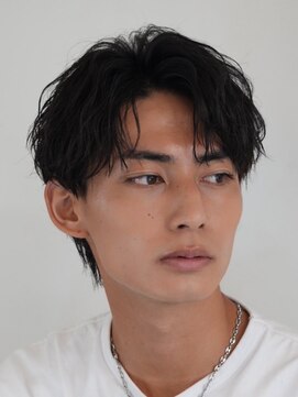 フィフス(fifth) 【前下がりセンターパート＆色気7:3スパイラルパーマ】