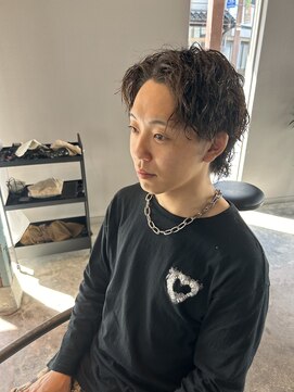 ロイ(roi) アップバングツイスパ　ウルフツイスパ　スパイラルパーマ
