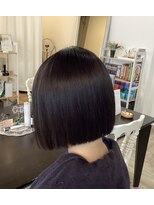クレールサリュ 初生(Clair,e salut) ぱっつんボブ